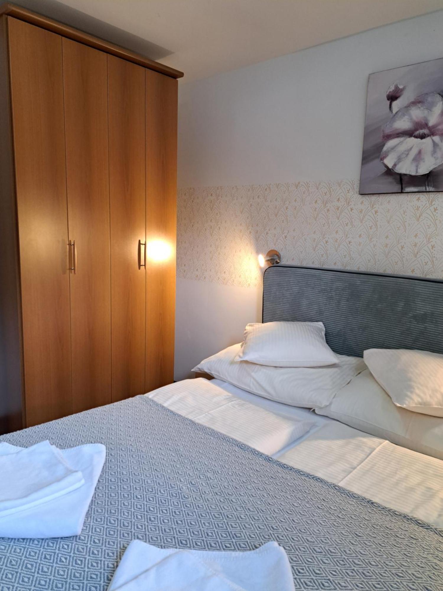 Kristijan Appartement *